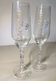 Champagneglas till bröllop, graverade med man på brudparet samt datum