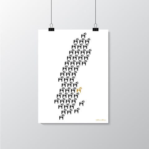 Dalahorses make up this map of Sweden, where the horse placed my Stockholm is foiled in gold. The print is on cotton paper and printed with an imprinted relief print. 